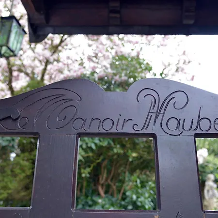 Insolites A Manoir De Maubert * שימיי